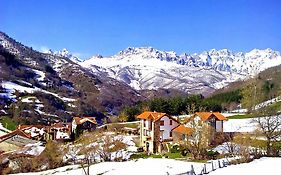 Casas Rurales Y Apartamentos La Hornera
